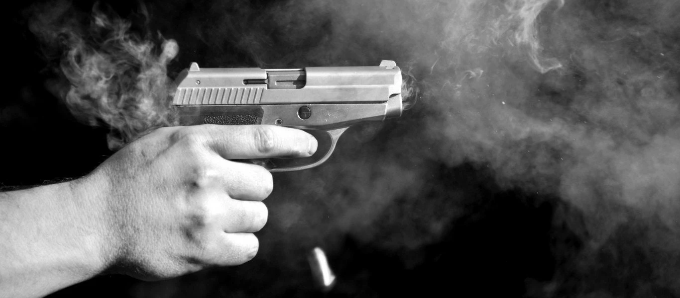 «Οργιάζουν» οι νονοί της νύχτας: Με ποιους είχε ανοιχτούς λογαριασμούς η 33χρονη – «Υπηρέτησε» τη νύχτα, το «πλήρωσε» με… γάζωμα